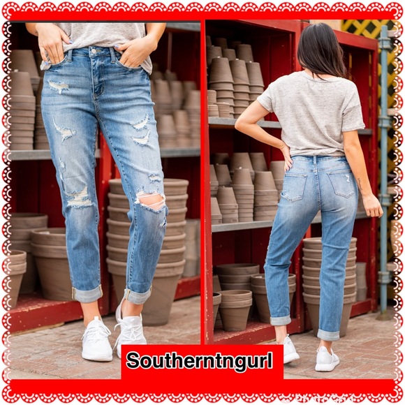 NWT JUDY BLUE High Rise Boyfriend Distressed Light Wash Jeans - Picture 16 of 16